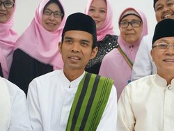 Sambutan Hangat Bagi Ustaz Somad