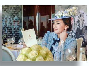 Maia Estianty Gaya ala Bangsawan, Pamer Jam Tangan Rp 60 Jutaan