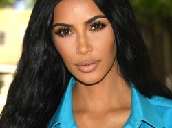 Janji Berhenti Selfie, Kim Kardashian Malah Lakukan Sebaliknya