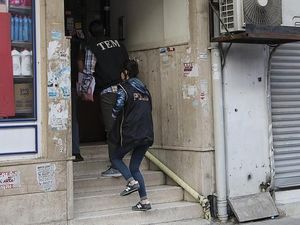 14 Orang Terkait ISIS Ditangkap di Turki Jelang Pemilu 14 Orang Terkait ISIS Ditangkap di Turki Jelang Pemilu