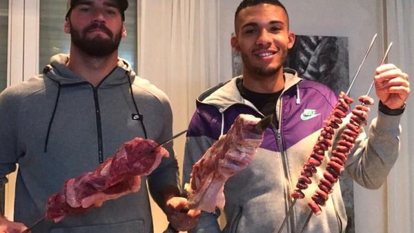 Gaya Kulineran ala Alisson Becker, Kiper Brasil Berparas Ganteng