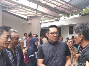 Ridwan Kamil Berdoa Bareng Hafiz dan Kiai Sebelum Debat Final Ridwan Kamil Berdoa Bareng Hafiz dan Kiai Sebelum Debat Final