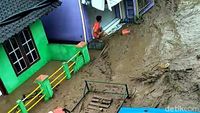 Ngerinya Saat Banjir Bandang Terjang Banyuwangi