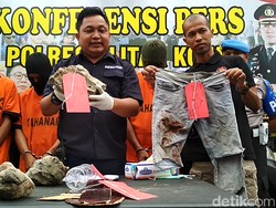 Tak Terima Dipelototi, 5 Pria Keroyok Seorang Pelajar di Blitar