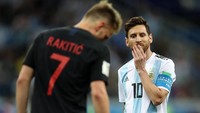Nasib Messi bertolak belakang dengan rekannya di Barcelona, Ivan Rakitic. Rakitic bisa bernapas lega karena Kroasia sudah lolos ke 16 besar. Foto: Clive Brunskill/Getty Images