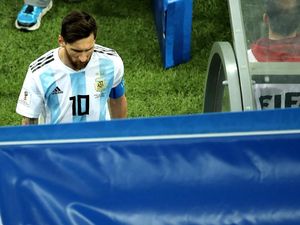 Satu Misi Nigeria: Menambah Derita Lionel Messi Satu Misi Nigeria: Menambah Derita Lionel Messi