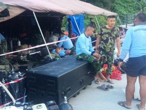 2 Tim Kopaska TNI AL Diterjunkan Cari Korban KM Sinar Bangun