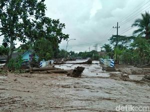 Satu Orang Dikabarkan Hilang Diterjang Banjir Bandang Banyuwangi Satu Orang Dikabarkan Hilang Diterjang Banjir Bandang Banyuwangi