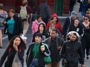 Penduduk Australia Hampir Mencapai 25 Juta Jiwa