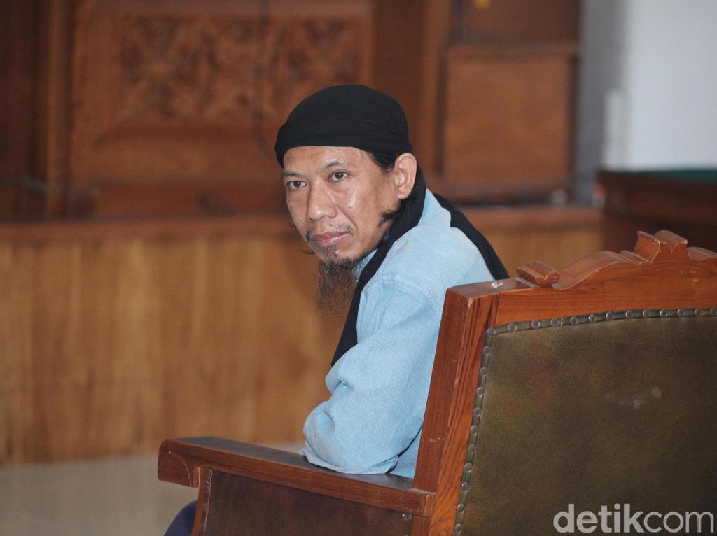 Aman Abdurrahman Jalani Sidang Vonis Aman Abdurrahman Jalani Sidang Vonis