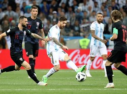 Tabrak-Tekel-Sikut, Ini Argentina Vs Kroasia Bung!