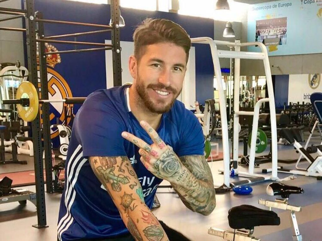 Potret Sergio Ramos Pamerkan Tubuh Kekarnya Saat Nge-gym, Cool Banget! Potret Sergio Ramos Pamerkan Tubuh Kekarnya Saat Nge-gym, Cool Banget!