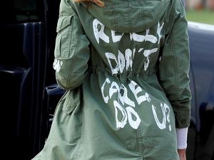 Jaket Melania Bikin Heboh, Apa Kata Trump? Jaket Melania Bikin Heboh, Apa Kata Trump?