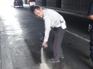 Ada Oli Tumpah di Underpass Senen, Sejumlah Pemotor Jatuh