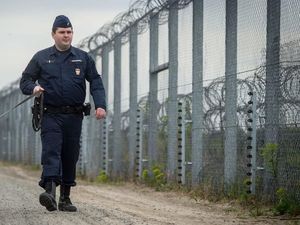 Membantu Pengungsi Bisa Dipidana di Hungaria