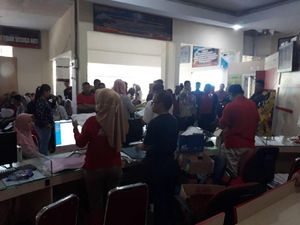 Aturan Legalisasi Akta untuk Pendaftar SMA di Sulsel Dihentikan