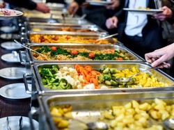 Makanan Pesta Nikahan Sisa Banyak? Bagikan Lewat A Blessing to Share