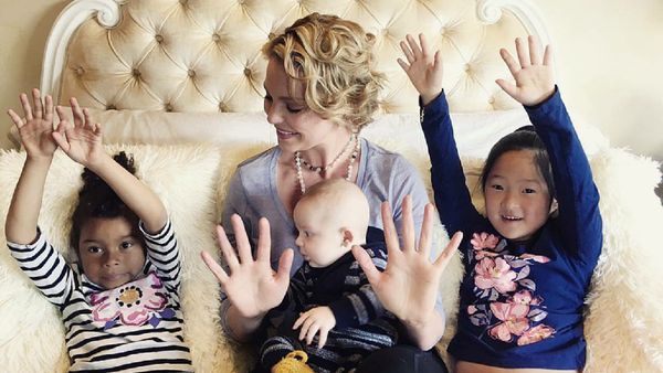 Keseruan Katherine Heigl Habiskan Waktu Bareng Anak-anaknya