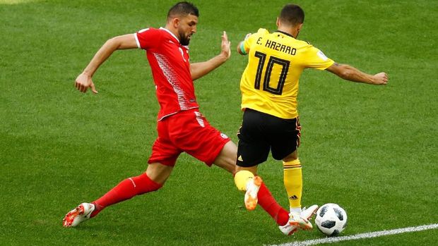 Pelanggaran Syam Ben Youssef terhadap Eden Hazard yang berujung gol penalti Belgia.