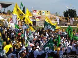 Di Kampanye Akbar, Pendukung Khofifah-Emil Istigasah Kemenangan