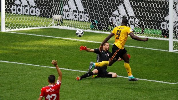 Romelu Lukaku mencetak gol kedua di laga melawan Tunisia. 