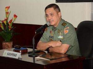 TNI AD Ingatkan Prajurit Netral Meski Ada Purnawirawan Ikut Pilkada TNI AD Ingatkan Prajurit Netral Meski Ada Purnawirawan Ikut Pilkada