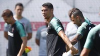 Ronaldo cs berlatih di Kratovo, Moskow menjelang pertandingan terakhir Portugal di fase grup Piala Dunia 2018. (Foto: Axel Schmidt/Reuters)