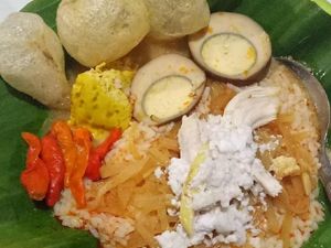 Monggo Sarapan! Ini 10 Sego Liwet Pilihan Netizen Solo yang Sedap Monggo Sarapan! Ini 10 Sego Liwet Pilihan Netizen Solo yang Sedap