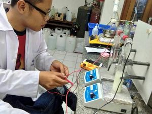 3 Mahasiswa ITS Olah Limbah Beracun Jadi Ramah Lingkungan 3 Mahasiswa ITS Olah Limbah Beracun Jadi Ramah Lingkungan