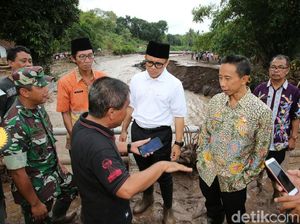 Bupati Anas Nyatakan Tanggap Darurat Bencana Banjir di Banyuwangi Bupati Anas Nyatakan Tanggap Darurat Bencana Banjir di Banyuwangi