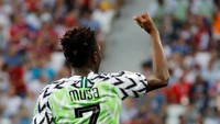 Musa merayakan golnya. REUTERS/Toru Hanai.