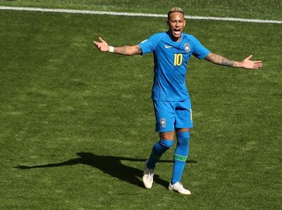 Neymar Vs Kosta Rika: Diving, Ribut dengan Wasit, dan Tangis Bahagia