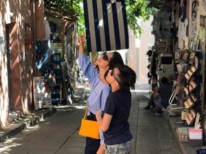 Beranjak Remaja, Tinggi Putra Maudi Koesnaedi dan Ibunda Hampir Sama