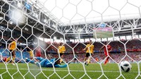Gol hiburan terjadi untuk Tunisia pada menit terakhir. Adalah kapten Khazri yang mencetak gol memanfaatkan umpan tarik akurat Hamdi Naguez.  Reuters/Grigory Dukor.