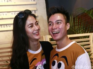 Foto Bareng Istri, Penampilan Baim Wong Bikin Ketawa