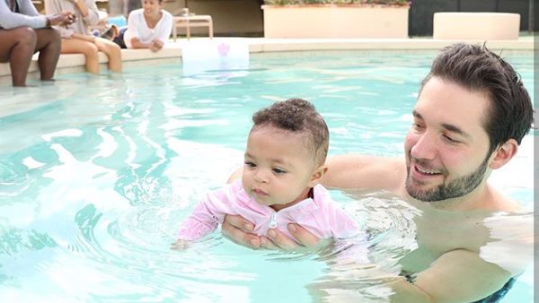 Suami Serena Williams Ini Benar-benar Sosok Ayah Super Perhatian