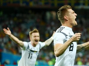 Dramatis, Jerman Kalahkan Swedia 2-1