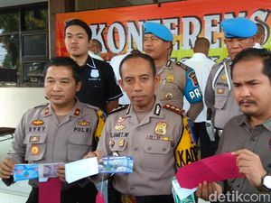 Enam Pemalsu Tiket Pantai Tanjungpakis Karawang Dibekuk Polisi