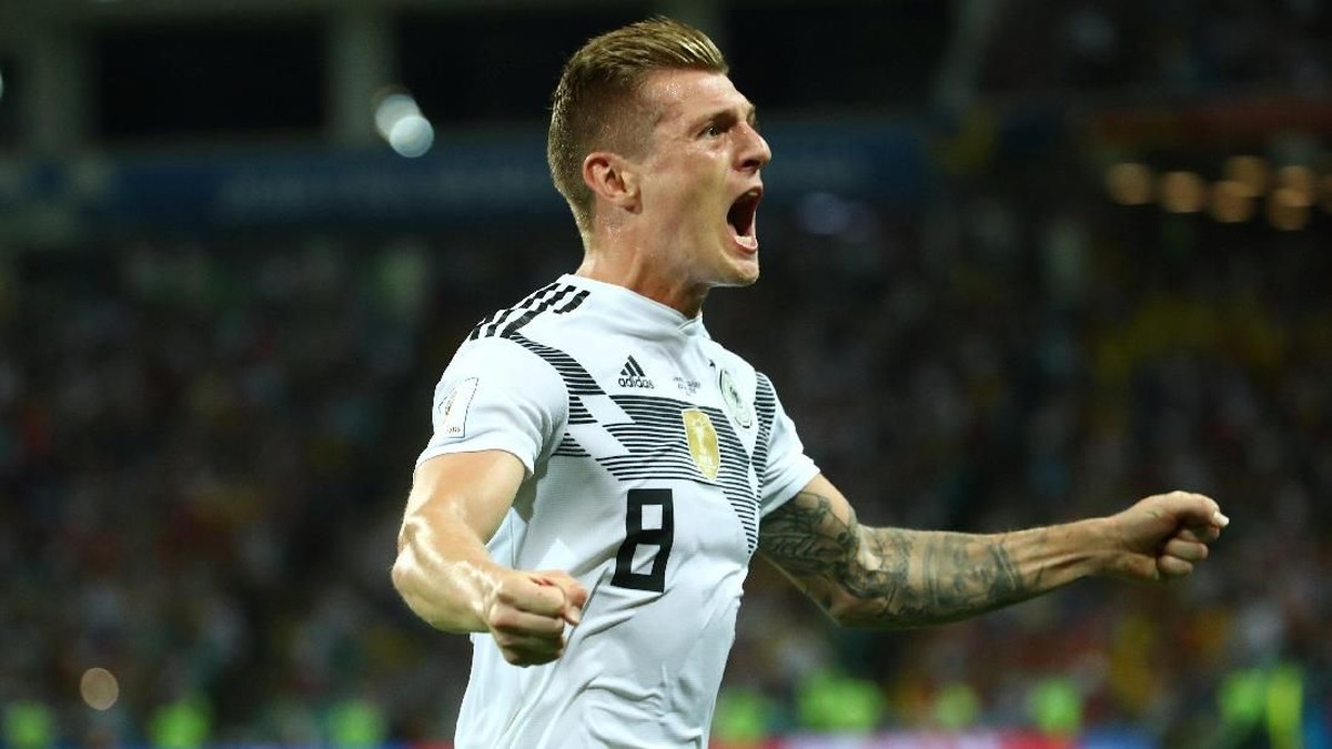 Toni Kroos menentukan kemenangan Jerman lewat tendangan bebasnya di injury time (Foto: Michael Dalder/Reuters)