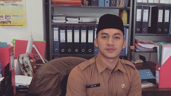 Potret PNS Ganteng di Bandung, Ketampanannya Bikin Wanita Meleleh