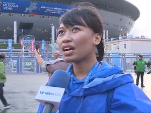 Mengenal Dina Maurissa, Volunteer Piala Dunia dari Indonesia