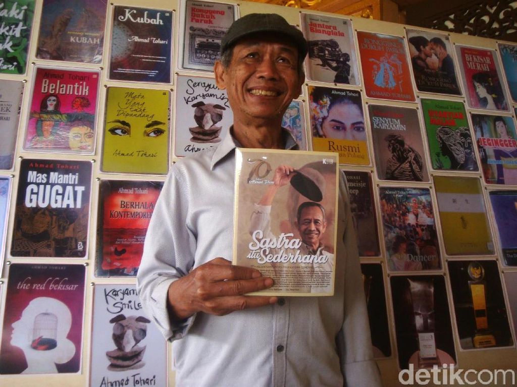 Ahmad Tohari Kenang Sosok Ajip Rosidi Sebagai Sastrawan Besar Ahmad Tohari Kenang Sosok Ajip Rosidi Sebagai Sastrawan Besar