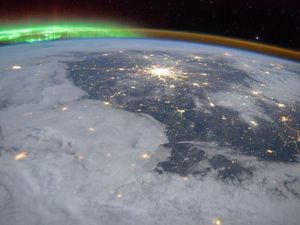 Perubahan Medan Magnet Tanda Arah Utara-Selatan Tertukar?