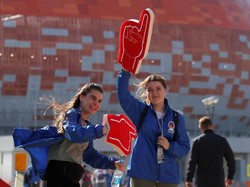 Relawan Cantik, Ramah, dan Ringan Tangan di Piala Dunia