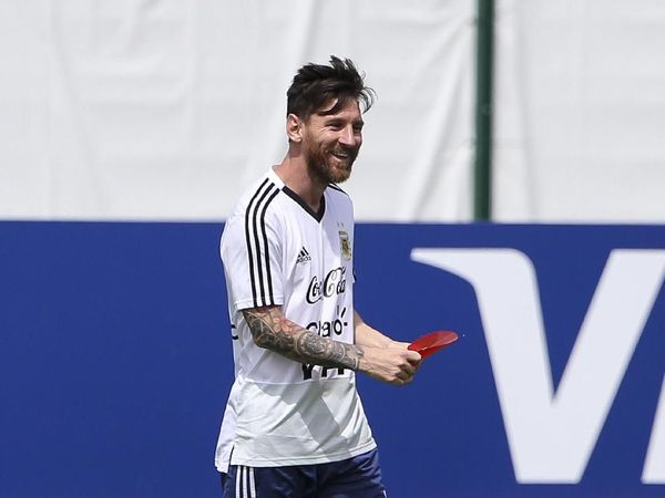 Senyum Cerah Lionel Messi di Hari Ulang Tahunnya