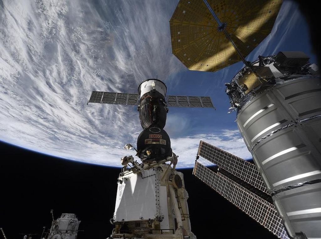 Rusia Sebut Sanksi Barat Bisa Picu Stasiun Luar Angkasa ISS Jatuh