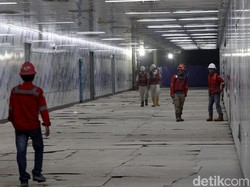 Video: Menlu Jepang Blusukan ke Terowongan MRT Jakarta