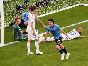 Kalahkan 10 Pemain Rusia, Uruguay Jadi Juara Grup A