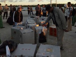 Susahnya Distribusi Logistik Pilkada ke Desa Perbatasan RI-Aussie