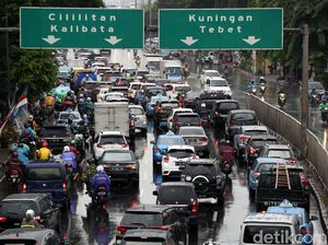 Kok Warga Jakarta Masih Rela Bermacet Ria Naik Kendaraan Pribadi?